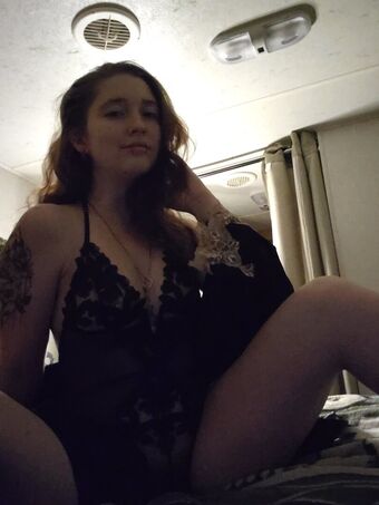 cherrybomb1997 Голые слитые фото OnlyFans 4