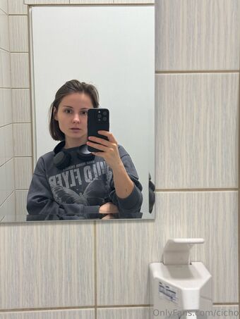 Cicho Голые слитые фото OnlyFans 24