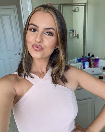 Cimorelli Голые слитые фото OnlyFans 8