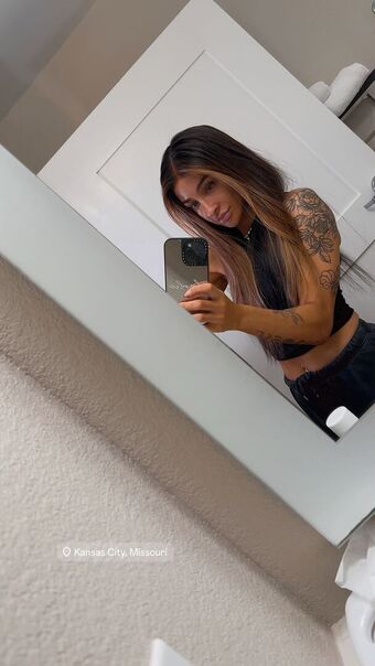 Dakota Kai