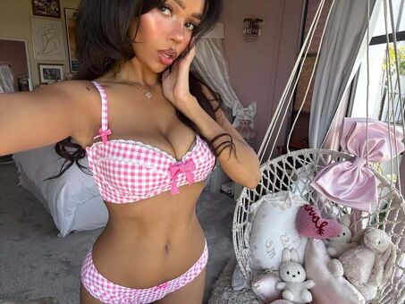 Daphne Blunt