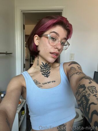 data-night Голые слитые фото OnlyFans 12