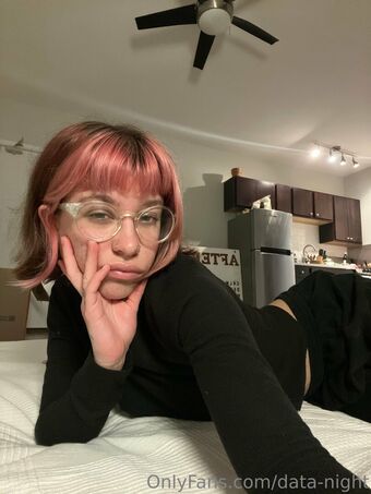 data-night Голые слитые фото OnlyFans 16