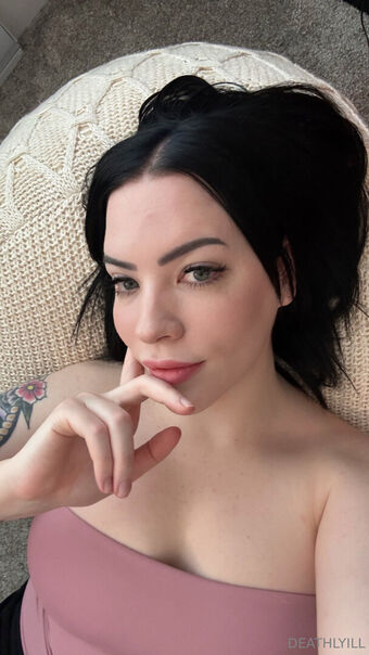 deathlyill Голые слитые фото OnlyFans 53