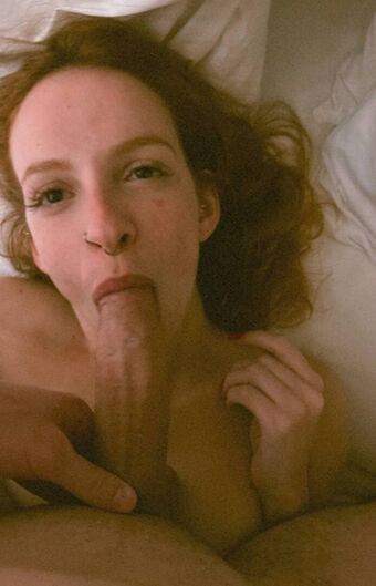 Debora Esteves