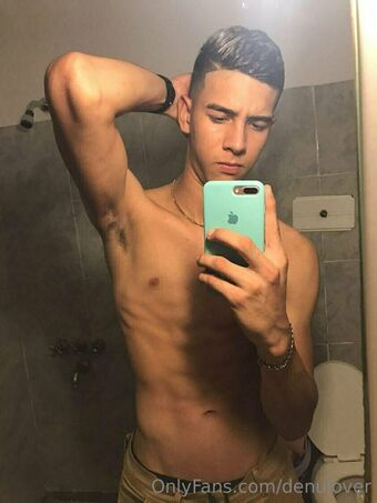 denulover Голые слитые фото OnlyFans 9