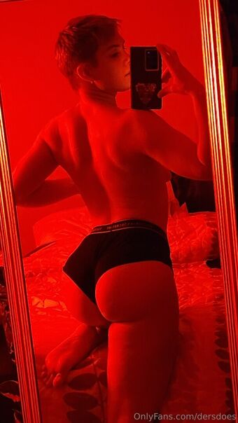 dersdoes Голые слитые фото OnlyFans 33