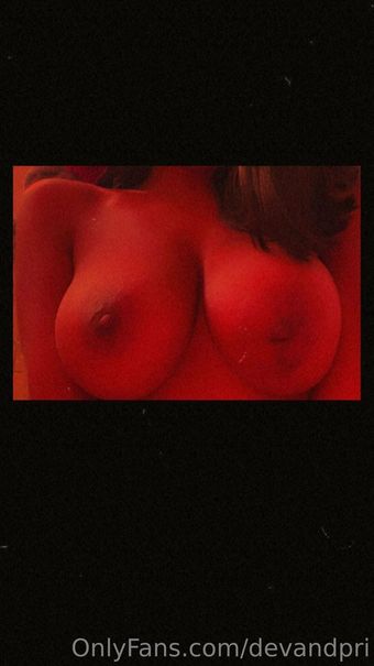 Dev & Pri Голые слитые фото OnlyFans 8