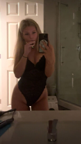 Devine Luna Голые слитые фото OnlyFans 2