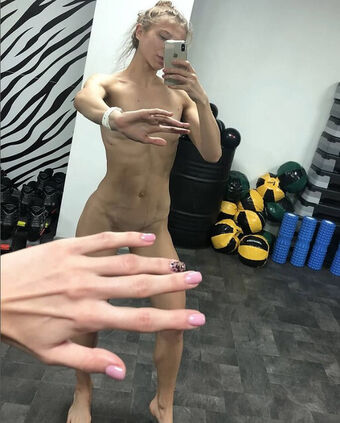 dfelm Голые слитые фото OnlyFans 4