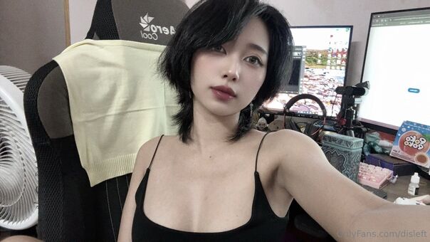 Disleft Голые слитые фото OnlyFans 32