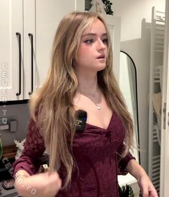 easyemi Голые слитые фото OnlyFans 6
