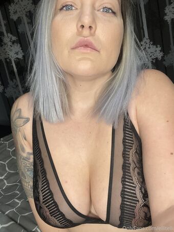 ellitelli Голые слитые фото OnlyFans 17