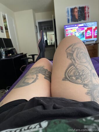 ellorora Голые слитые фото OnlyFans 24