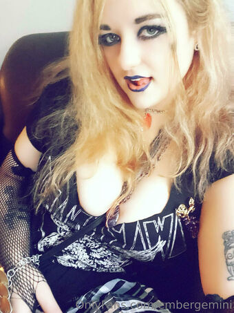 embergemini Голые слитые фото OnlyFans 25