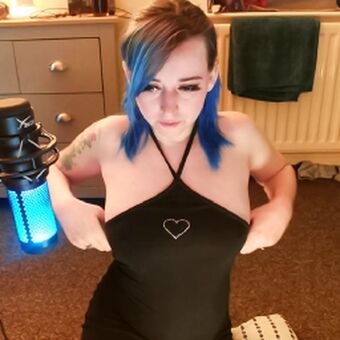 emberstrong Голые слитые фото OnlyFans 1