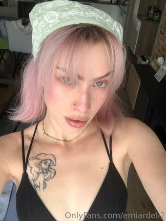 emiardeli2 Голые слитые фото OnlyFans 6