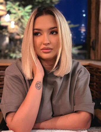 emillysteelefree Голые слитые фото OnlyFans 3