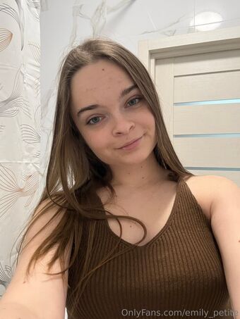 emily_petite