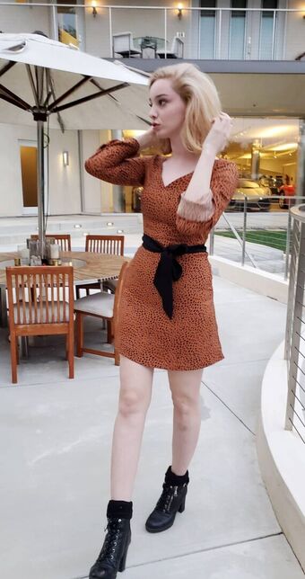 Emma Dumont