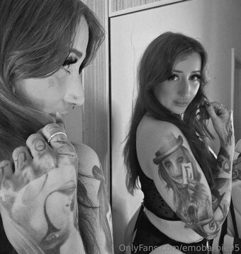 emobarbie95 Голые слитые фото OnlyFans 40
