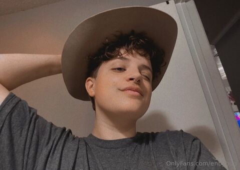 enbybug Голые слитые фото OnlyFans 29