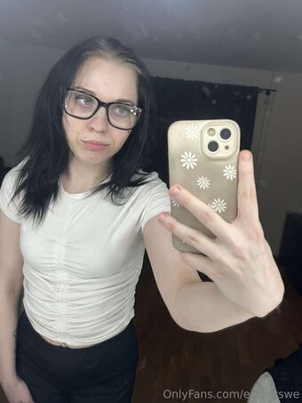 estherswe Голые слитые фото OnlyFans 1
