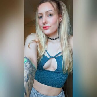 EvaBreem Голые слитые фото OnlyFans 13