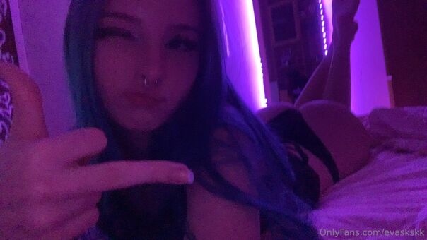 evaskskk Голые слитые фото OnlyFans 19