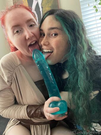 evbeevip Голые слитые фото OnlyFans 30