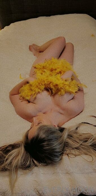 everlymoon Голые слитые фото OnlyFans 8