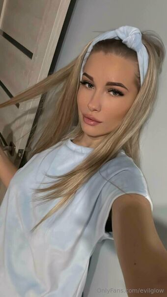 evilglow Голые слитые фото OnlyFans 9