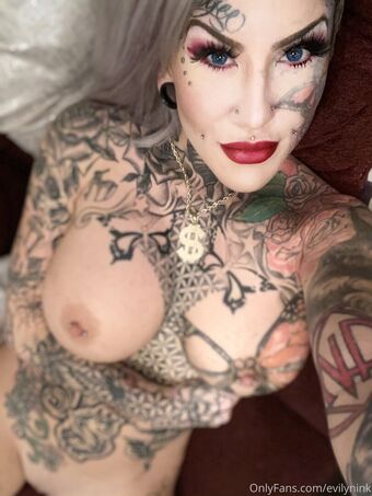 evilynink Голые слитые фото OnlyFans 11