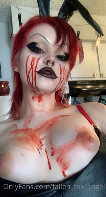 Fallen_fox_angel