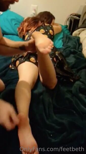 feetbeth Голые слитые фото OnlyFans 24