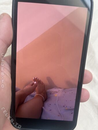 Feets Голые слитые фото OnlyFans 6