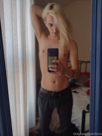 finriv Голые слитые фото OnlyFans 3