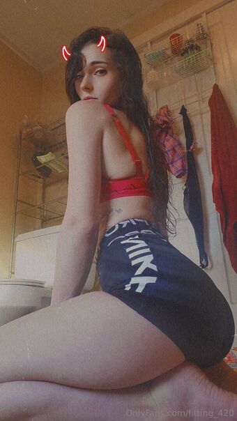 fitting_420 Голые слитые фото OnlyFans 10