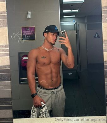 flamejames Голые слитые фото OnlyFans 14