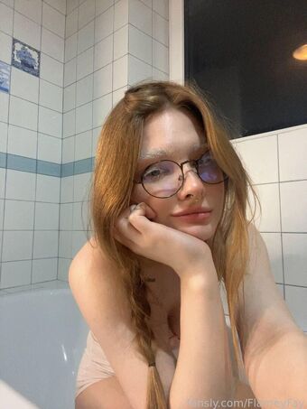 FlameyFay Голые слитые фото OnlyFans 32