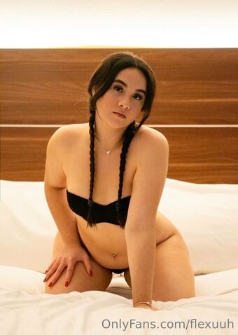 flexuuh Голые слитые фото OnlyFans 1