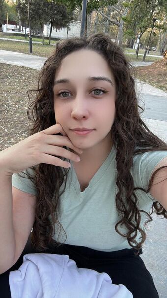 Flowerblissy Голые слитые фото OnlyFans 3