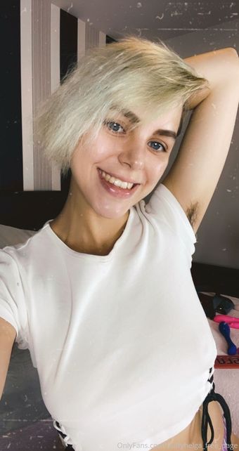 fluffyhelga_free_page