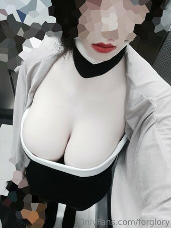 forglory Голые слитые фото OnlyFans 12