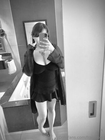 franviolet Голые слитые фото OnlyFans 26