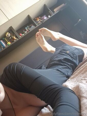 freenirvy Голые слитые фото OnlyFans 27