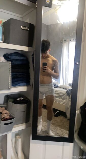 fuckerick Голые слитые фото OnlyFans 4