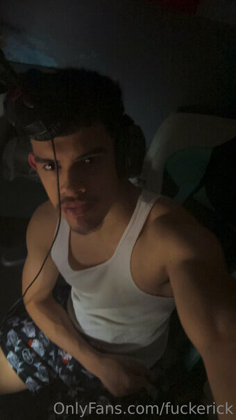 fuckerick Голые слитые фото OnlyFans 12