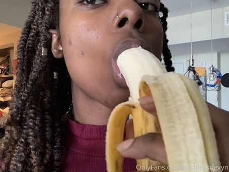 goddessdevyn Голые слитые фото OnlyFans 18