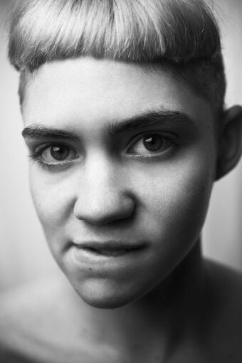 Grimes Голые слитые фото OnlyFans 38